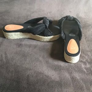 ❄️NWOT H&M Espadrille sandals❄️